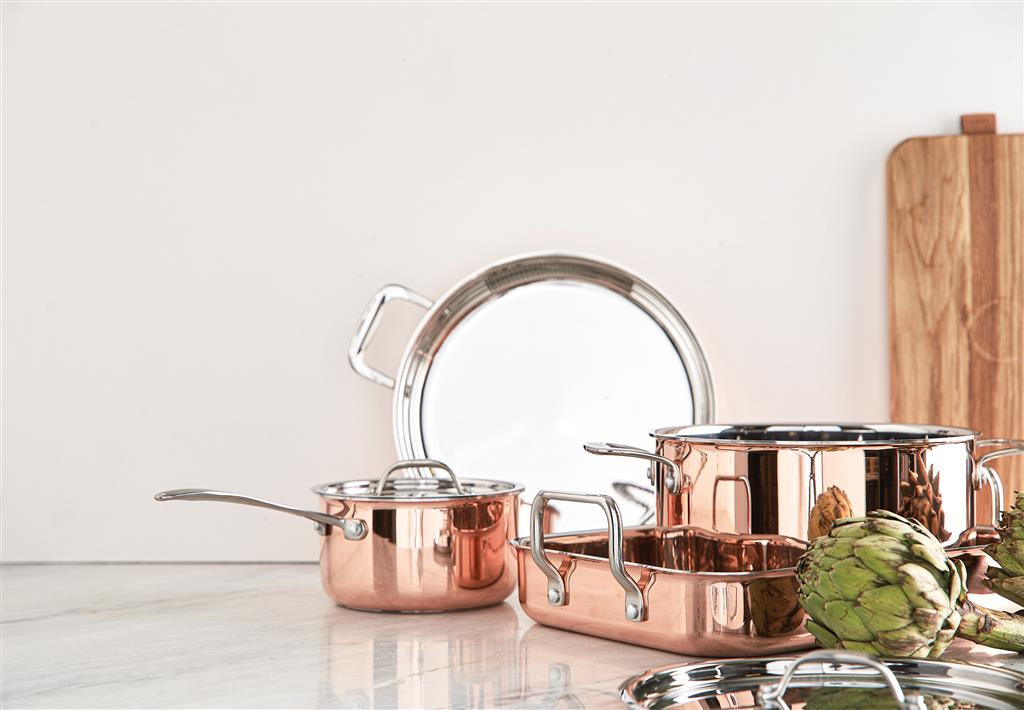VINGA Baron copper roaster - illuminated