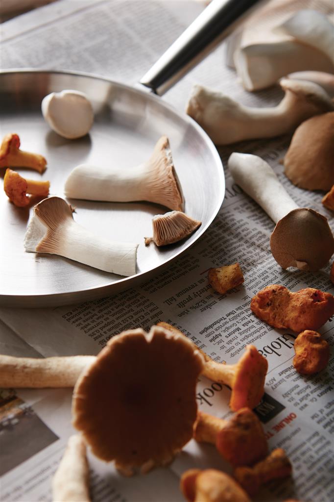 VINGA Vici Outdoor Pan - illuminated