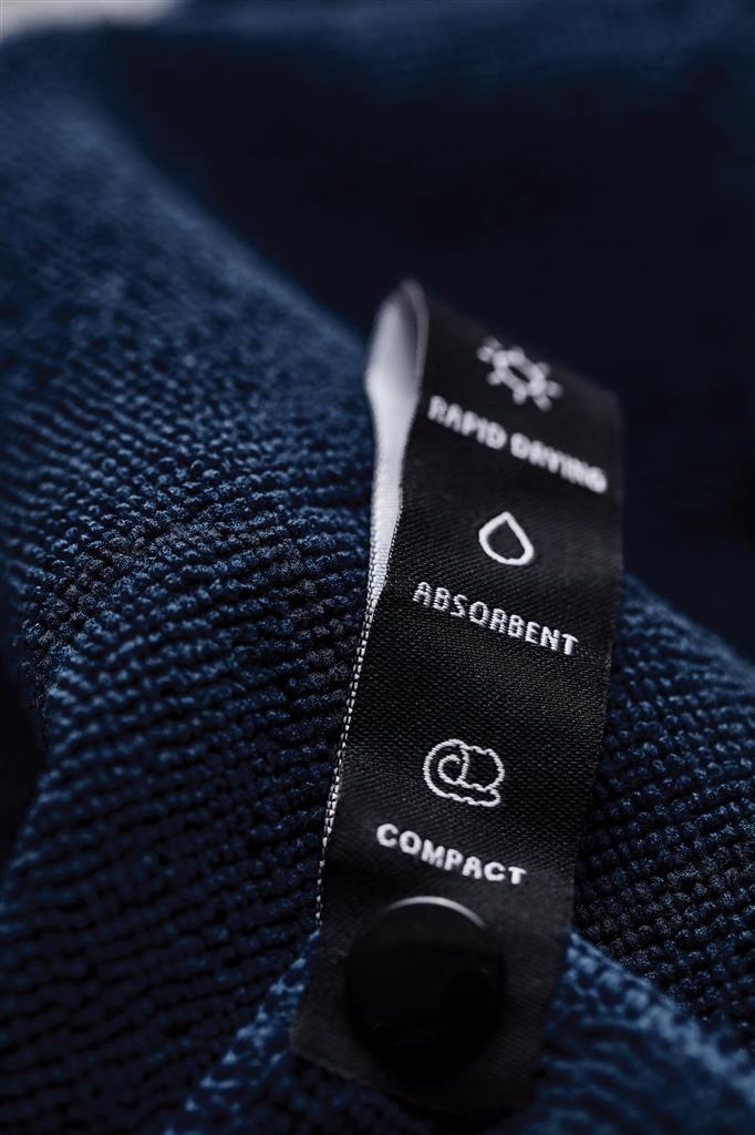 VINGA GRS RPET active dry towel 40 x 80cm - illuminated