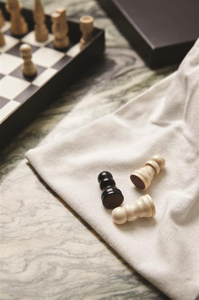 VINGA Chess coffee table game - illuminated