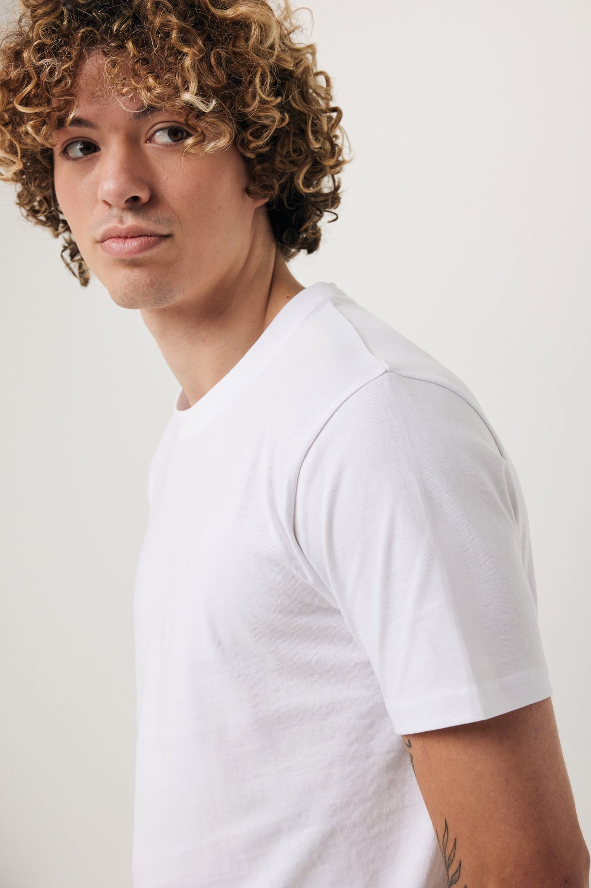 Corporate Branded Logo Recycled Cotton T Shirt - Iqoniq Brett - illuminated