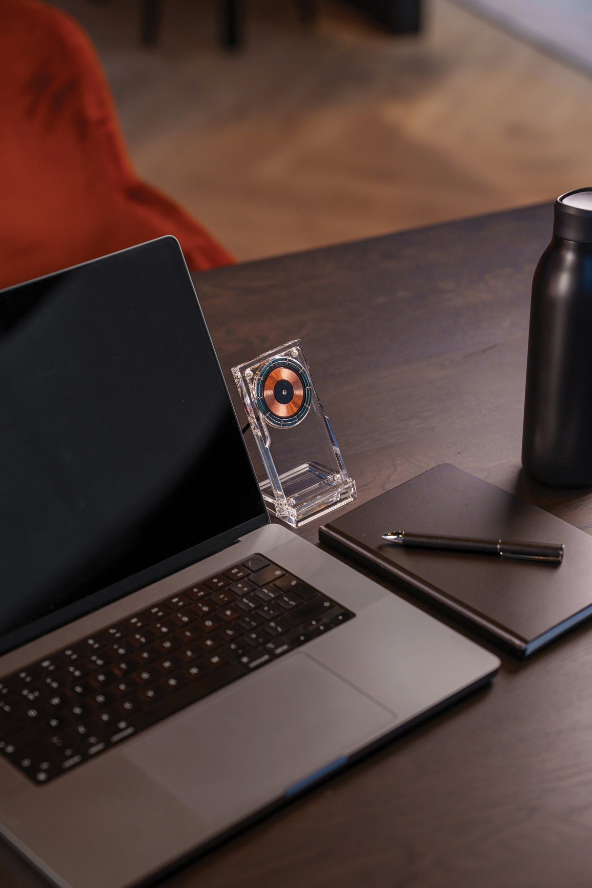 Customised 15W Wireless Charging Stand - Magcharge