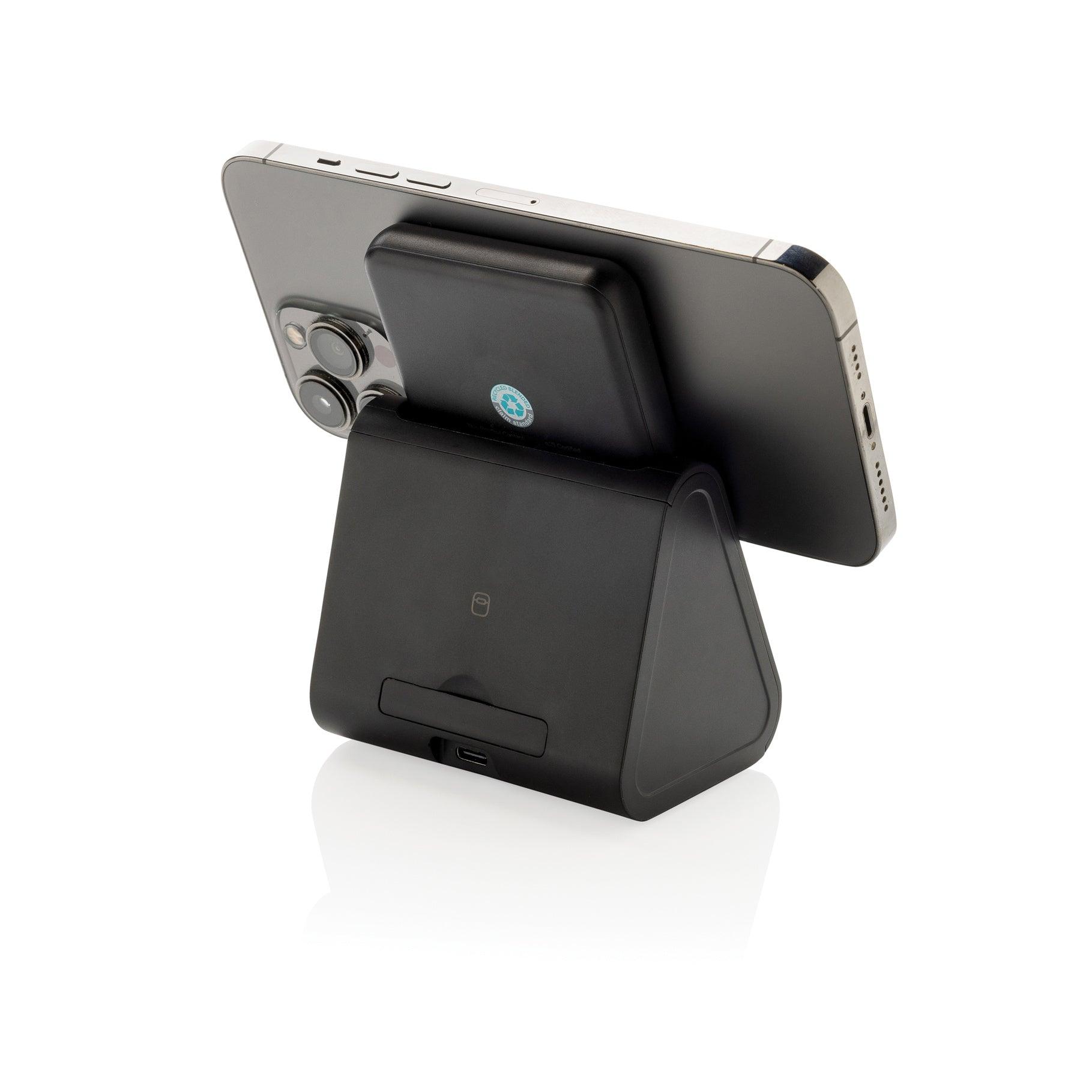 Logo Branded Recycled Powerbank with 3-in-1 Charger - Powerbase - illuminated