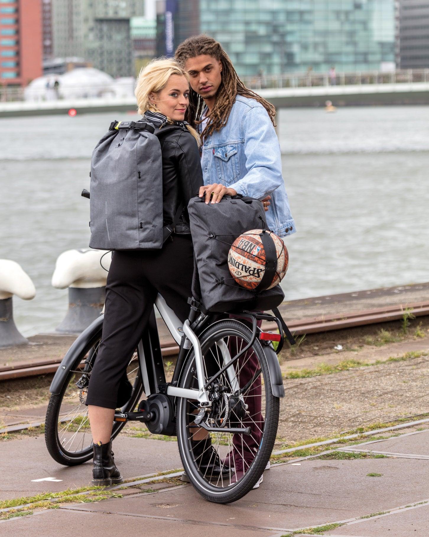 Urban Lite anti-theft backpack - illuminated