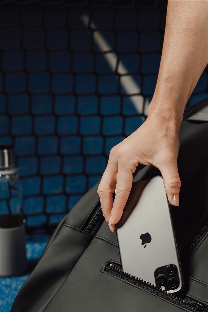 VINGA Baltimore Gym Backpack - illuminated