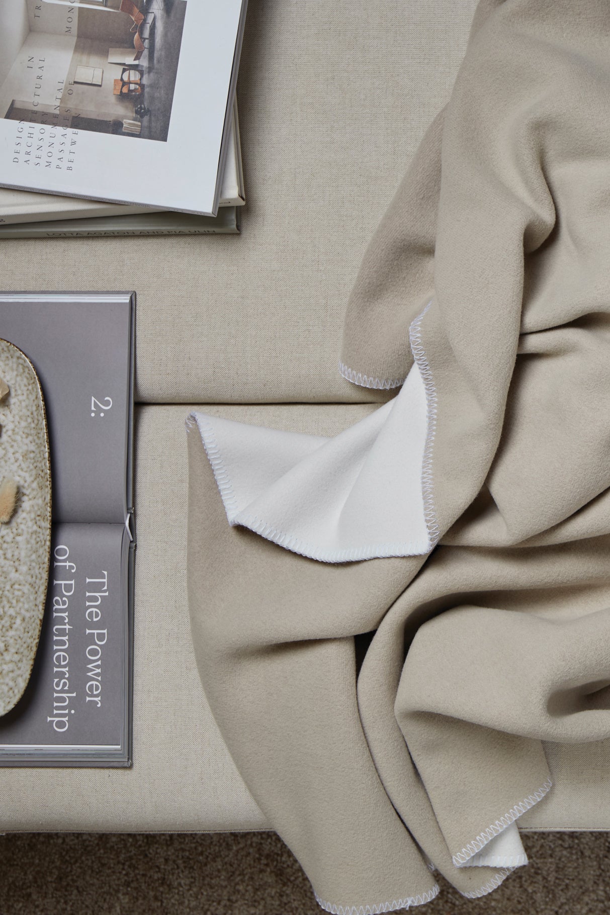 Custom Logo Branded GRS rPET Blanket - VINGA Moulton - illuminated