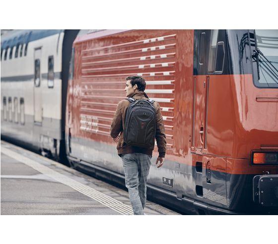 Wenger Carbon 17 - illuminated