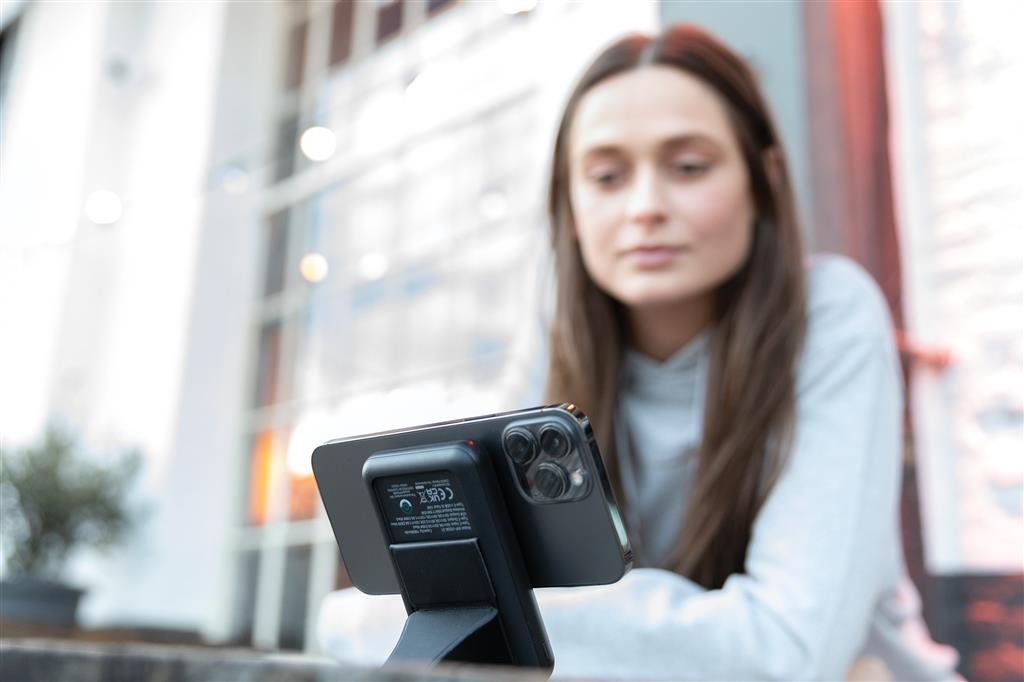 Urban Vitamin Sonoma RCS rplastic 10.000mah powerbank - illuminated