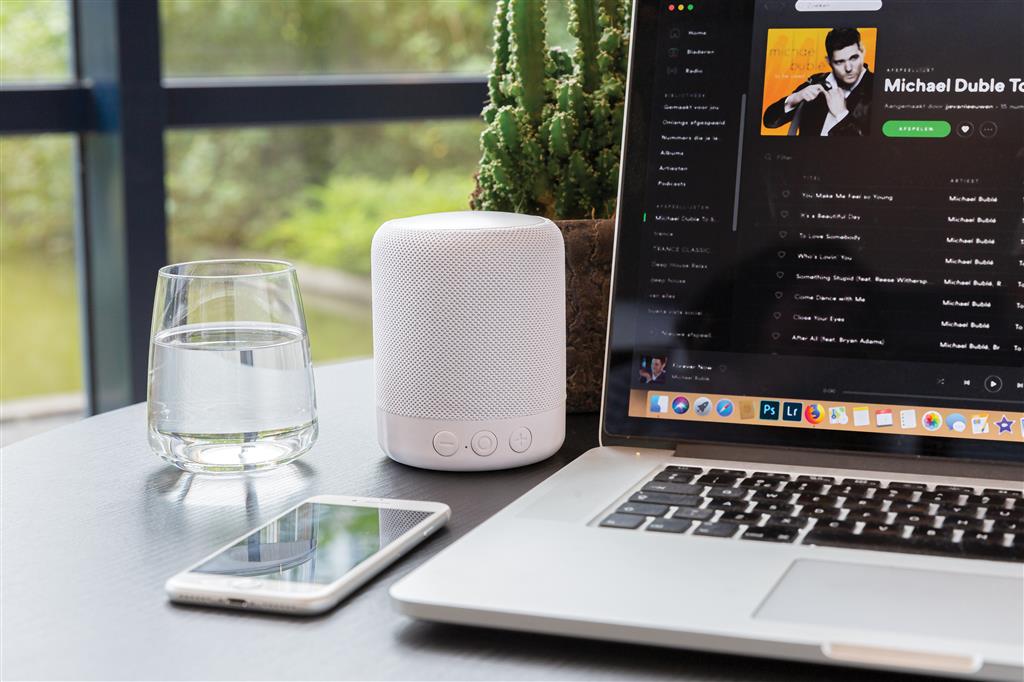 Funk wireless speaker - illuminated