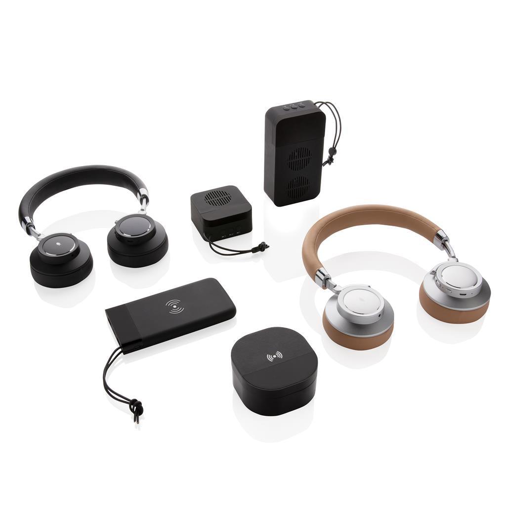 Aria Wireless Comfort Headphones - illuminated