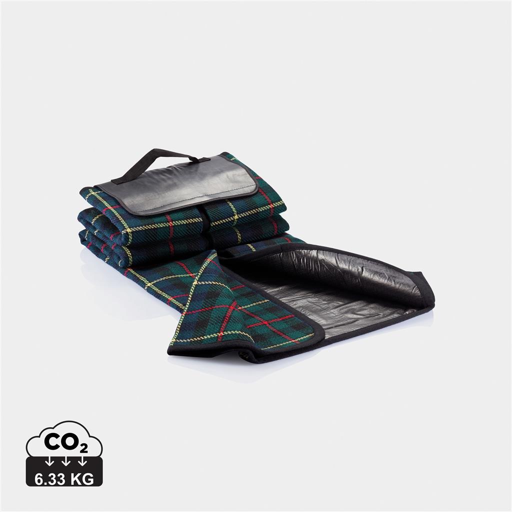 Tartan picnic blanket - illuminated