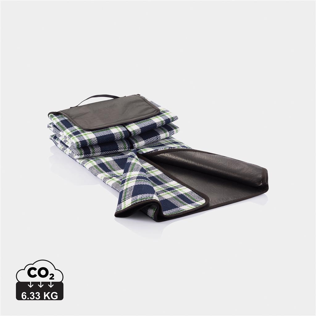 Tartan picnic blanket - illuminated