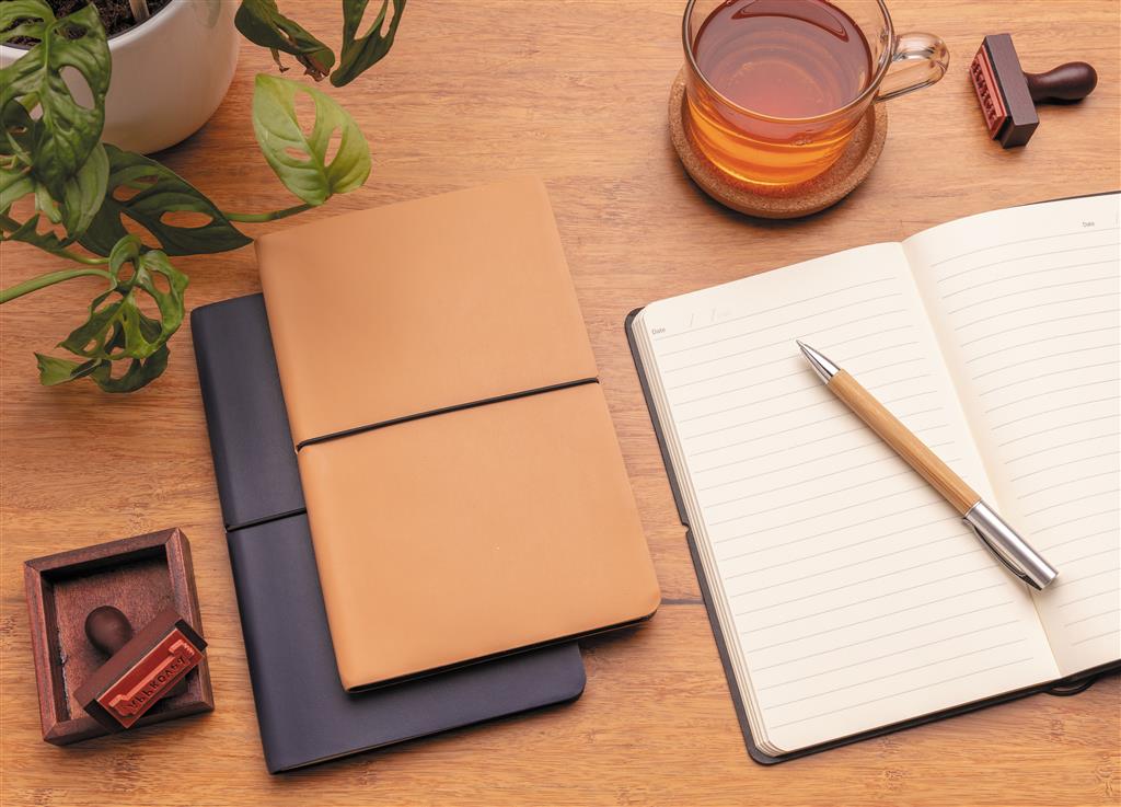 Modern deluxe softcover A5 notebook - illuminated