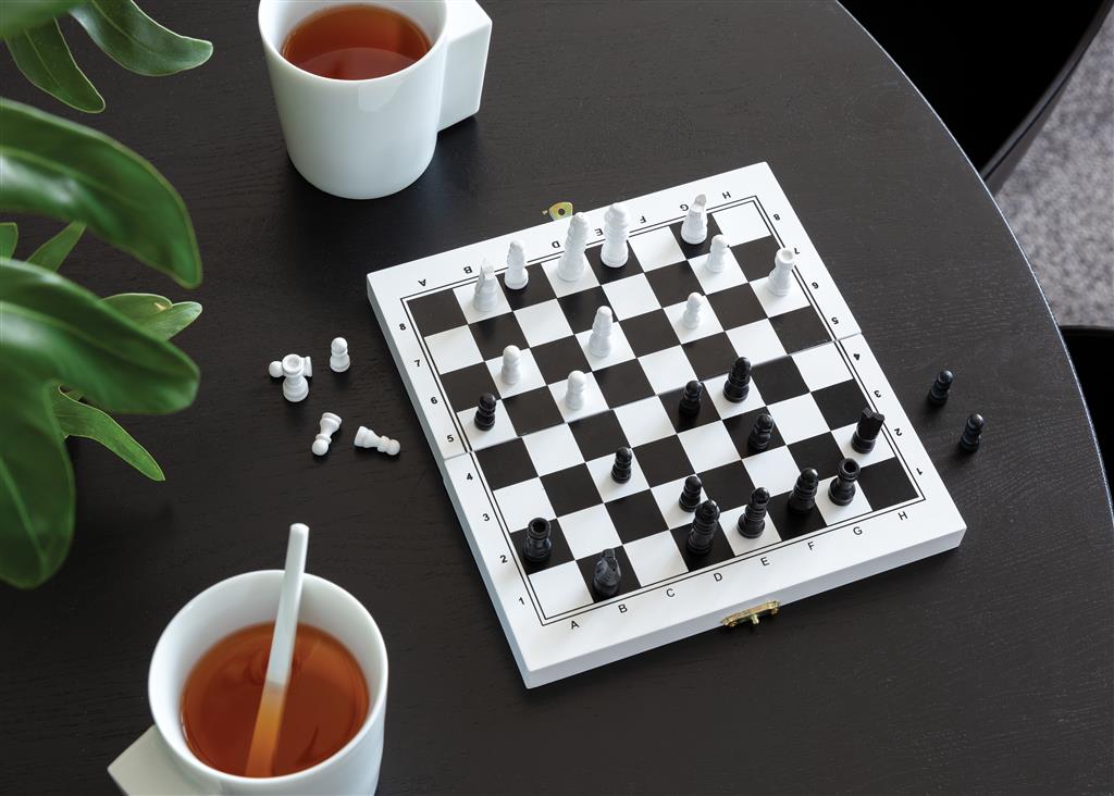Deluxe 3-in-1 board game in wooden box - illuminated