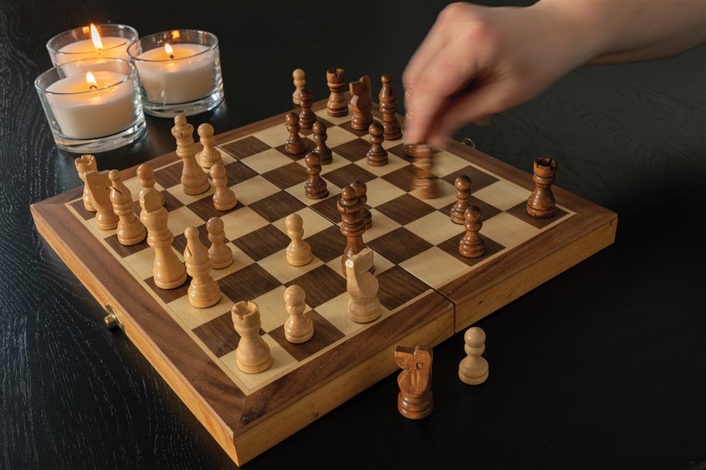 Luxury wooden foldable chess set - illuminated
