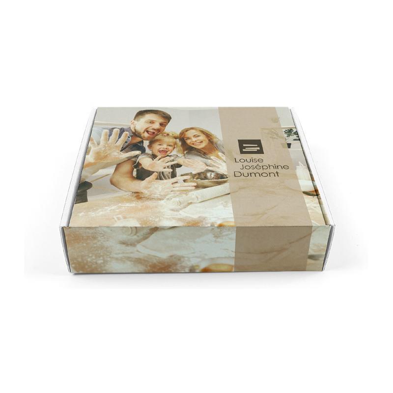 Relax Merchbox - illuminated