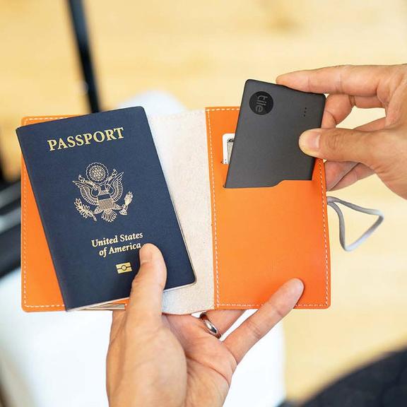 tile slim with passport