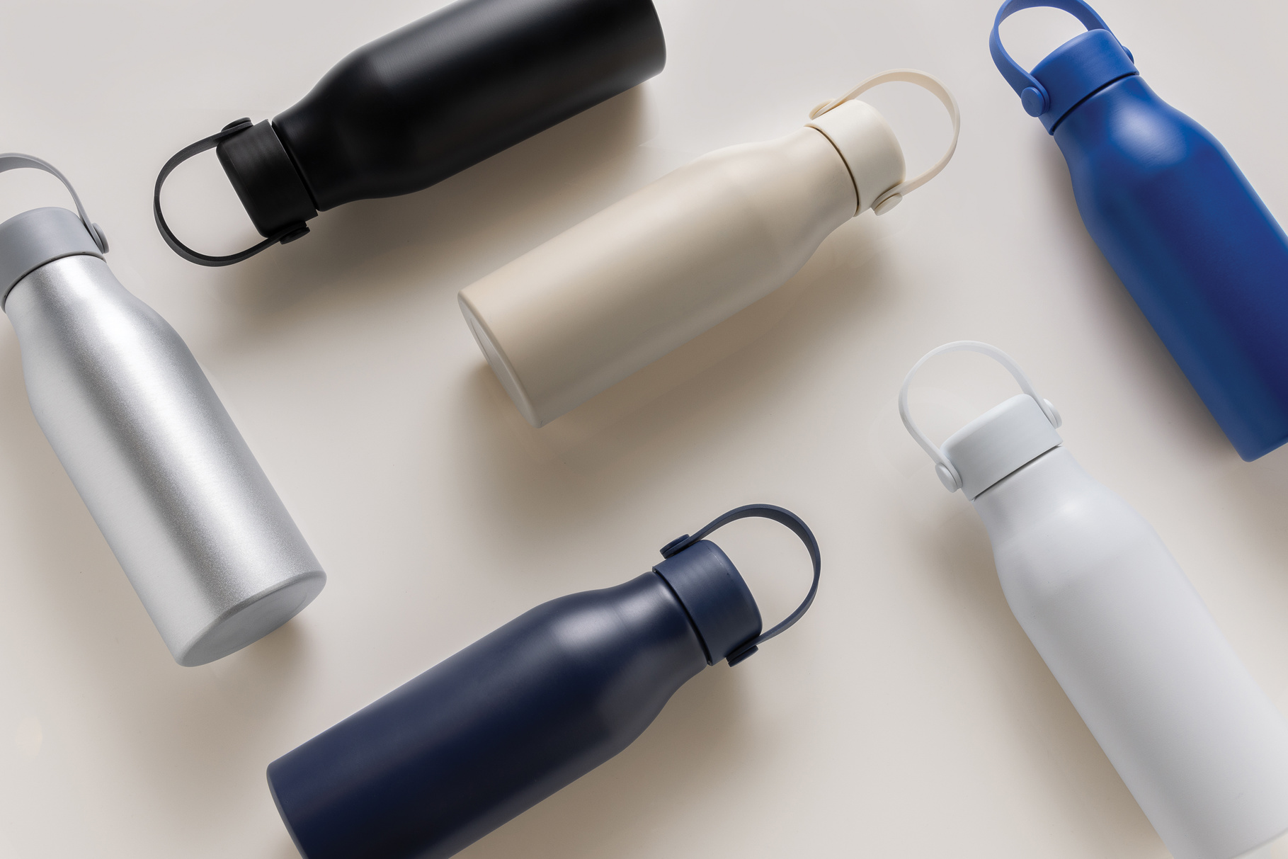 Pluto 680ml Recycled Bottle 2 p437.04  p437.0425  6300